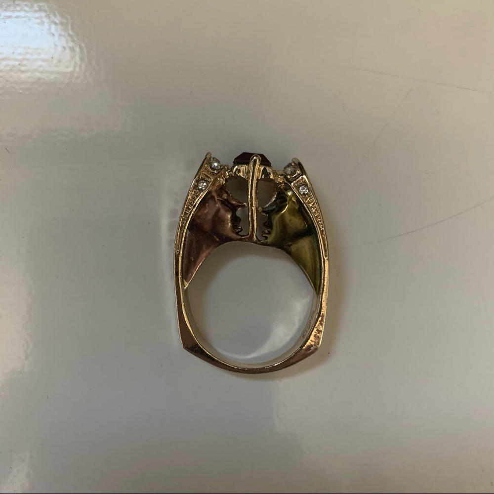 unique ring with two faces - Picture 3 of 11